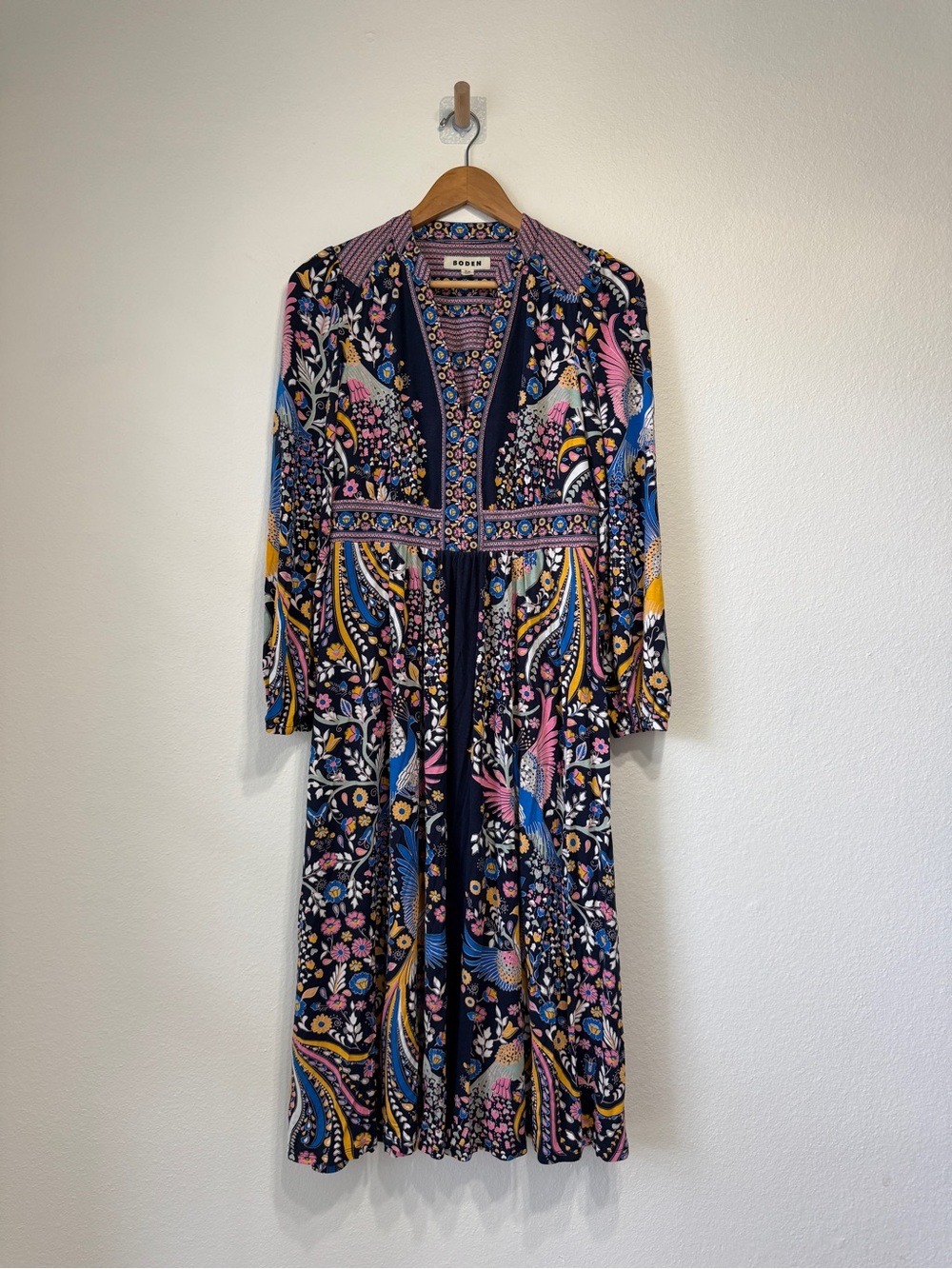 Boden Lily Long Sleeve Midi Dress Bird Floral Print Pockets US 6R - Picture 3 of 7